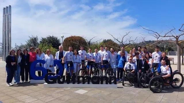 Un equip format per pacients i professionals de l'Institut Guttmann s'enfronta al gran repte de la Titan Desert